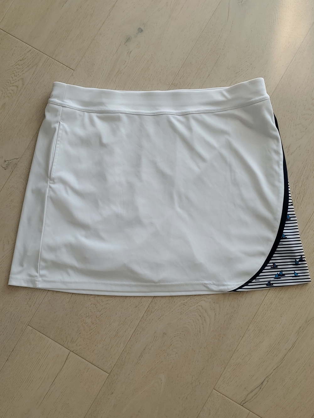 PGA Tour- XL Ladies White/Navy Golf Skort Like New- Pockets Stretchy